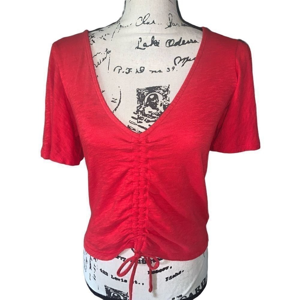 Express Red Cinched Front Drawstring V-Neck Short Sleeve Slub Knit Top Medium‎